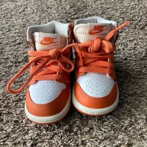 Orange Nike